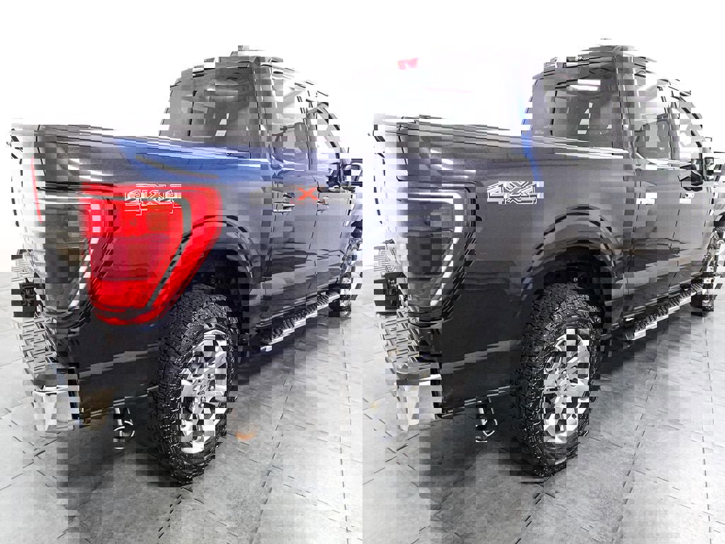 Certified 2022 Ford F150 XLT w/ Equipment Group 302A High image 5