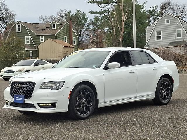 Used 2023 Chrysler 300 Touring L w/ Comfort Group AWD/4WD image 3