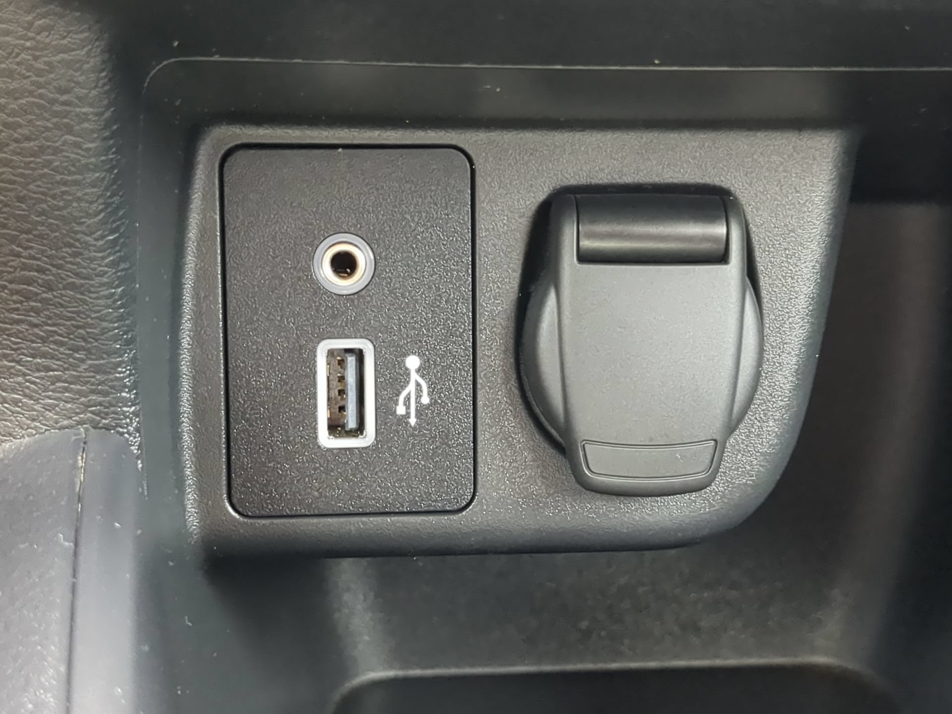 Used 2024 Nissan Versa S w/ S Plus Package FWD image 58