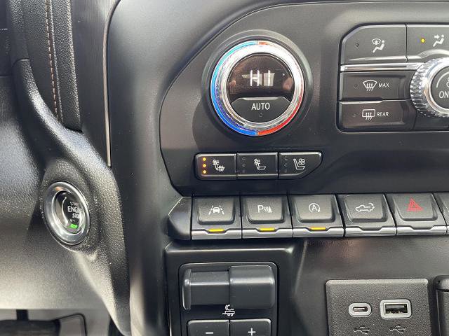 Used 2020 GMC Sierra 1500 AT4 w/ AT4 Premium Package AWD/4WD image 30
