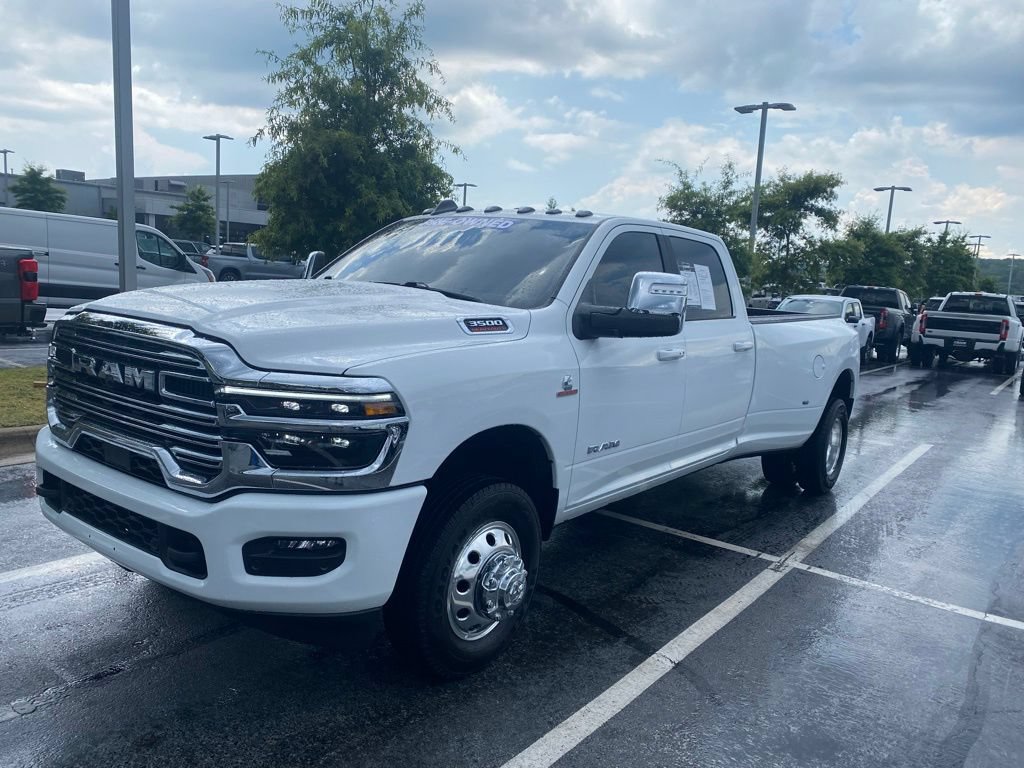 Used 2026 RAM 3500 Laramie w/ Max Tow Package AWD/4WD image 3