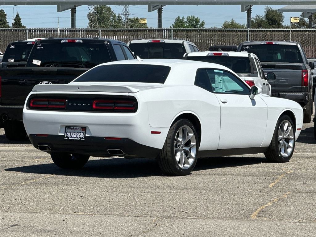 Used 2020 Dodge Challenger SXT w/ Plus Package image 5
