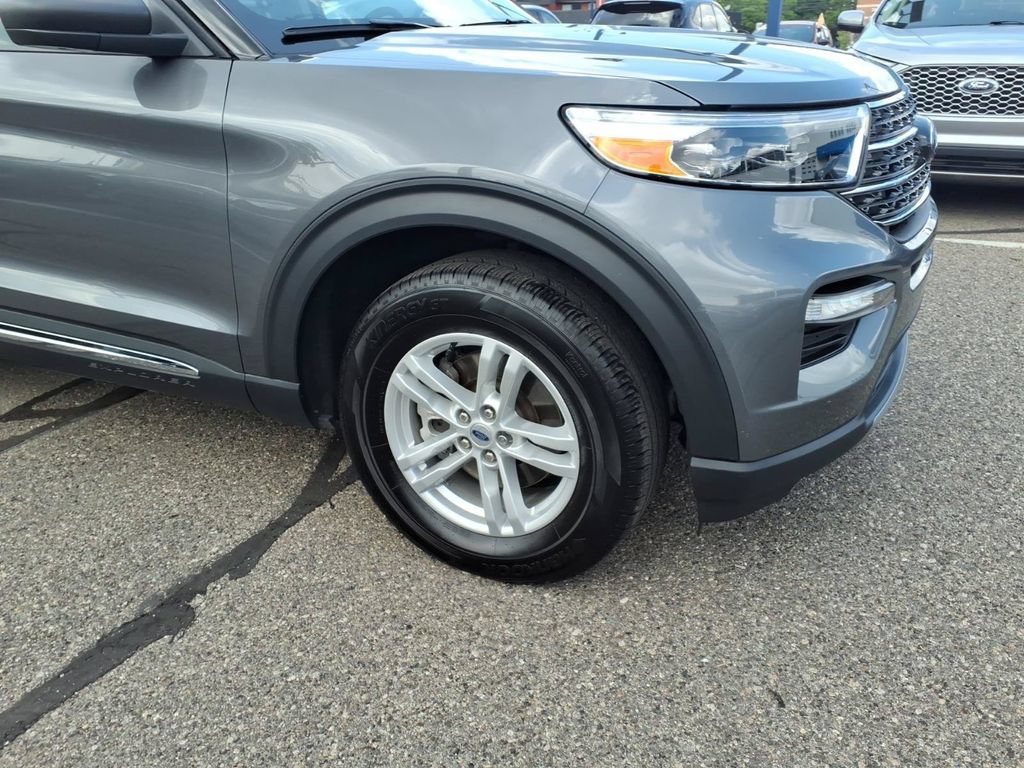 Certified 2024 Ford Explorer XLT w/ Equipment Group 202A AWD/4WD image 5