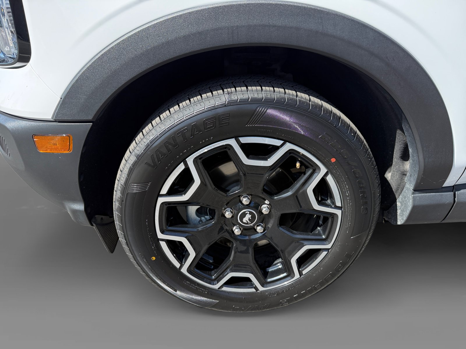 Certified 2025 Ford Bronco Sport Outer Banks AWD/4WD image 9