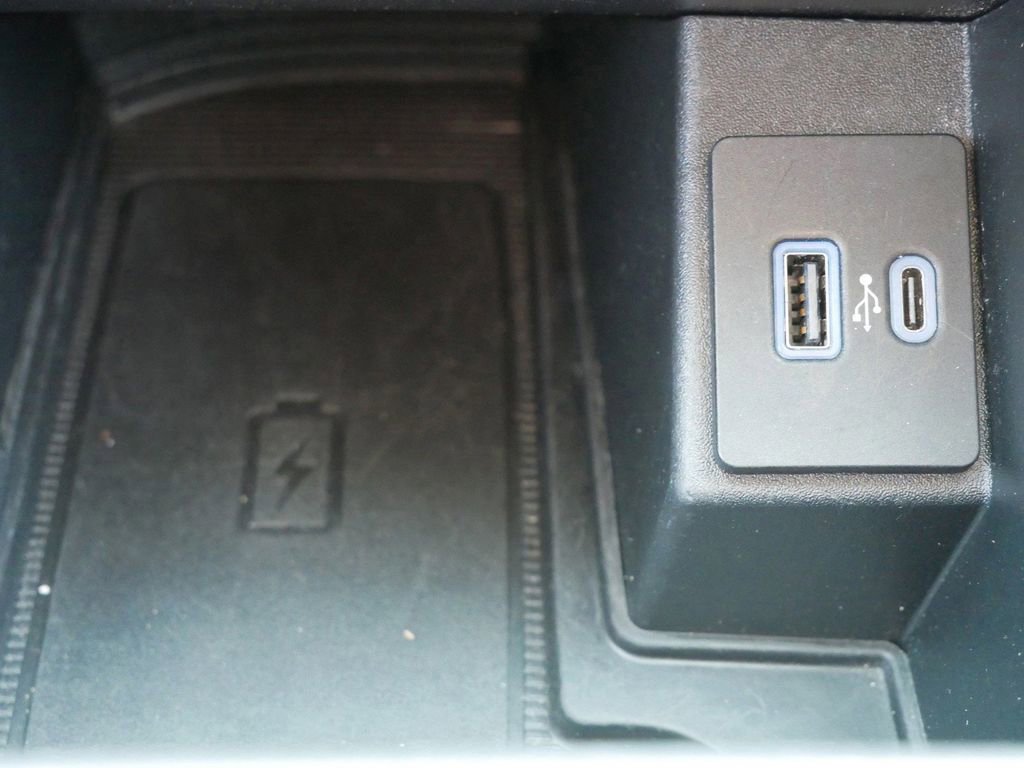 Certified 2024 Ford Edge Titanium image 27