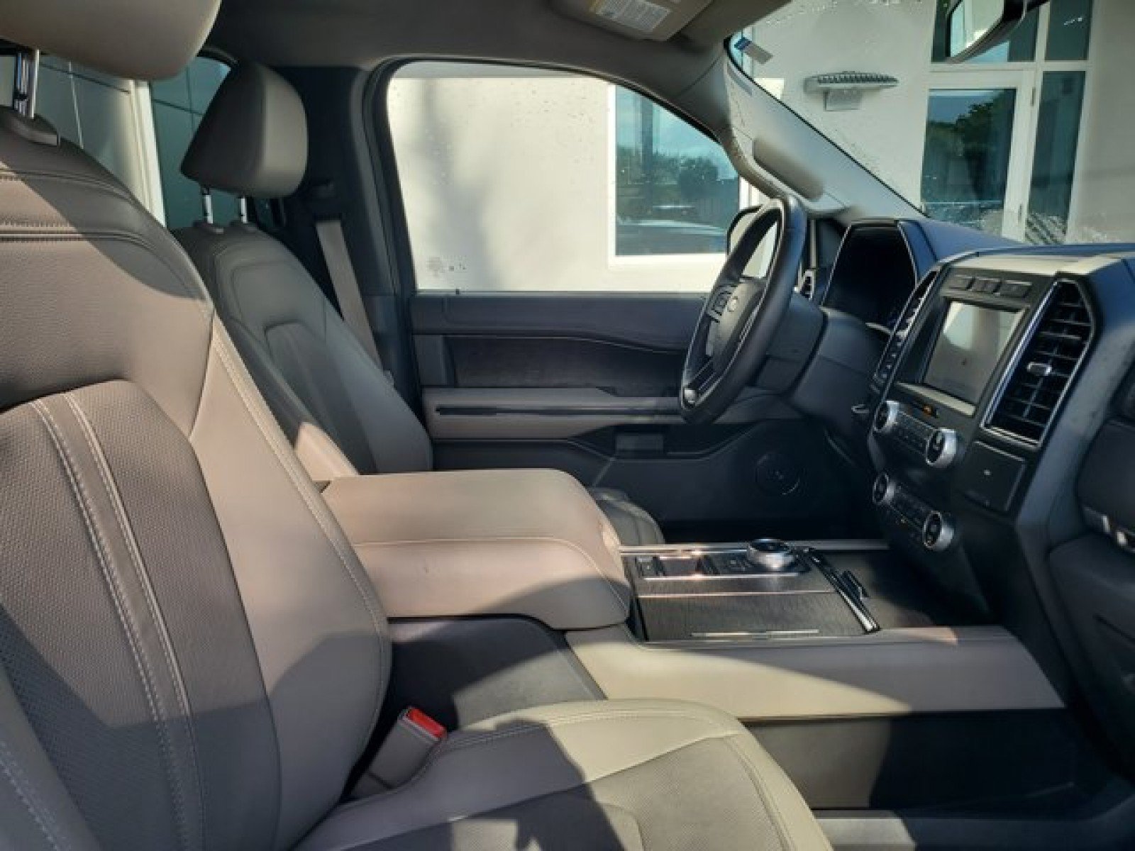 Certified 2021 Ford Expedition Max Limited RWD image 36