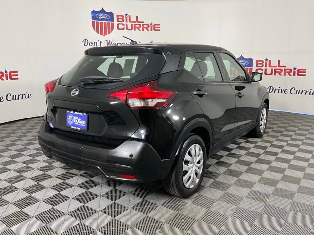 Used 2020 Nissan Kicks S image 3