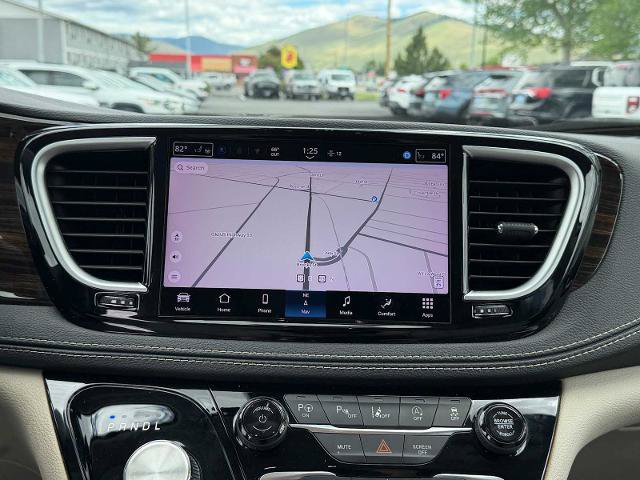 Used 2021 Chrysler Pacifica Limited w/ Premium & Safety Sphere Group AWD/4WD image 15