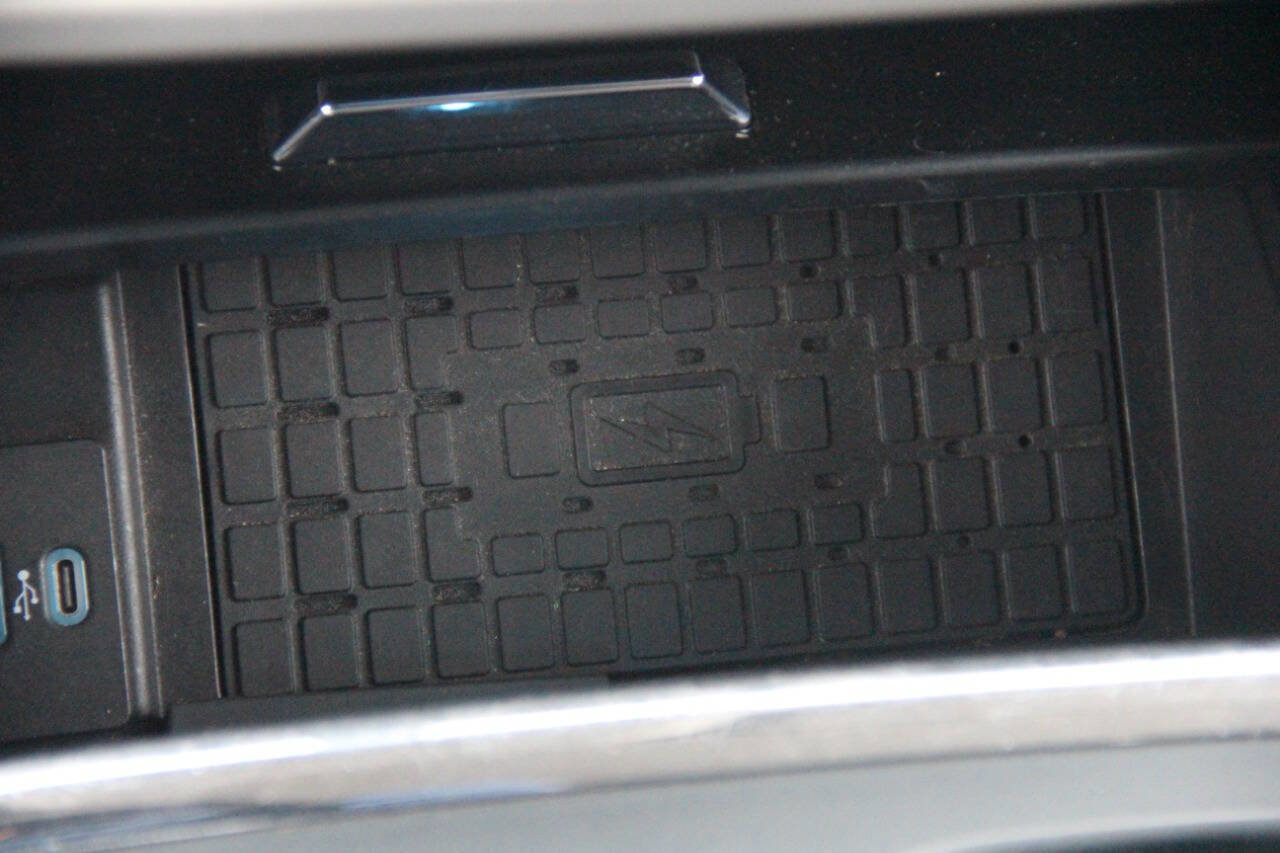 Certified 2024 Ford Expedition XLT image 24