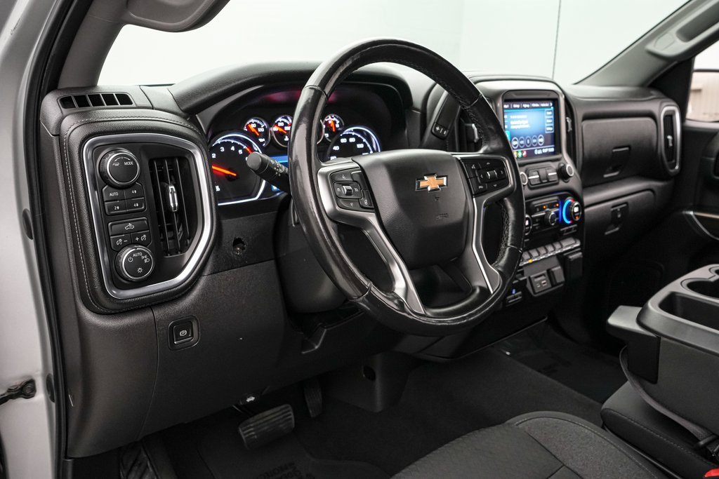 Used 2020 Chevrolet Silverado 1500 LT w/ All-Star Edition image 13