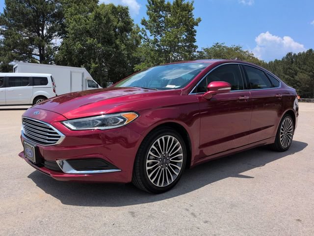 Certified 2018 Ford Fusion SE w/ Fusion SE Technology Package FWD image 8
