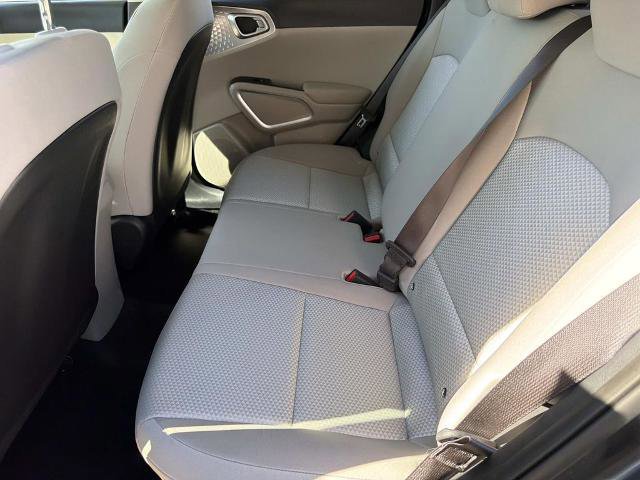 Used 2025 Kia Soul LX image 14
