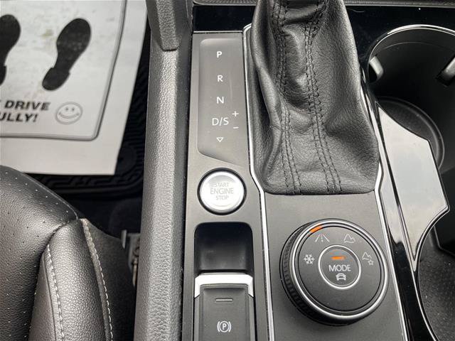 Used 2019 Volkswagen Atlas SEL R-Line AWD/4WD image 27