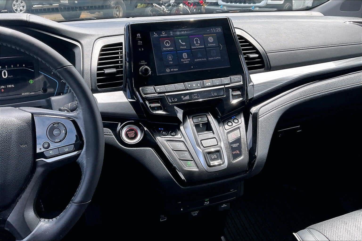 Used 2023 Honda Odyssey Elite image 15