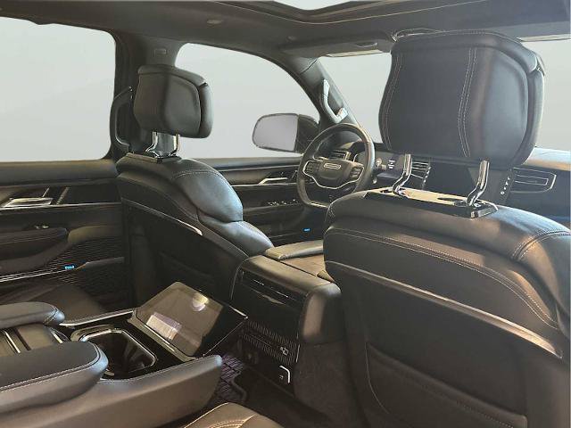 Used 2022 Jeep Grand Wagoneer Series I AWD/4WD image 27