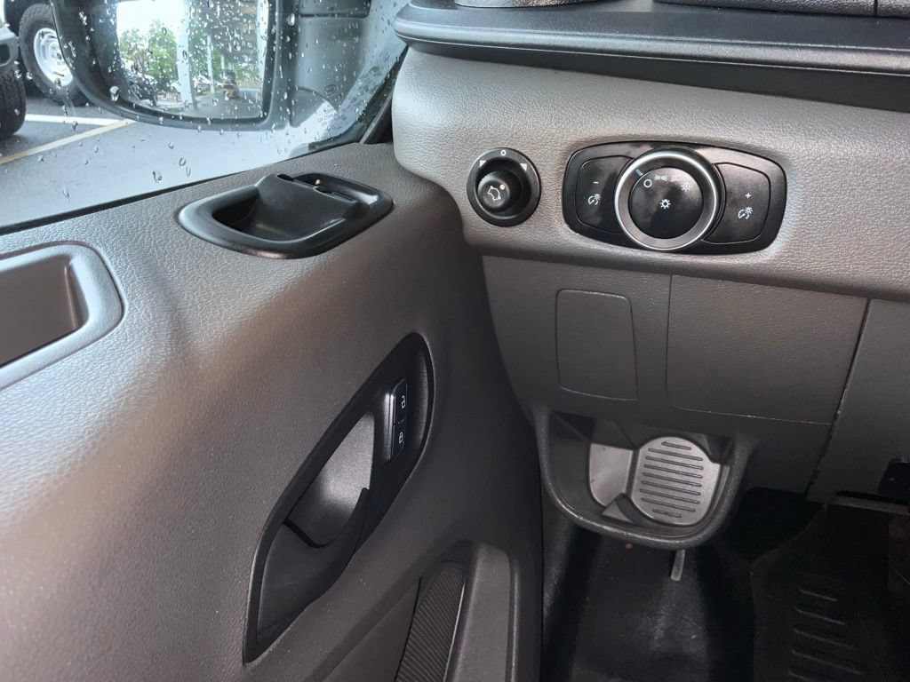 Certified 2022 Ford Transit 350 DRW RWD image 18