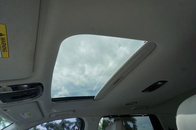 Used 2020 Hyundai Palisade SEL w/ Premium Package FWD image 12