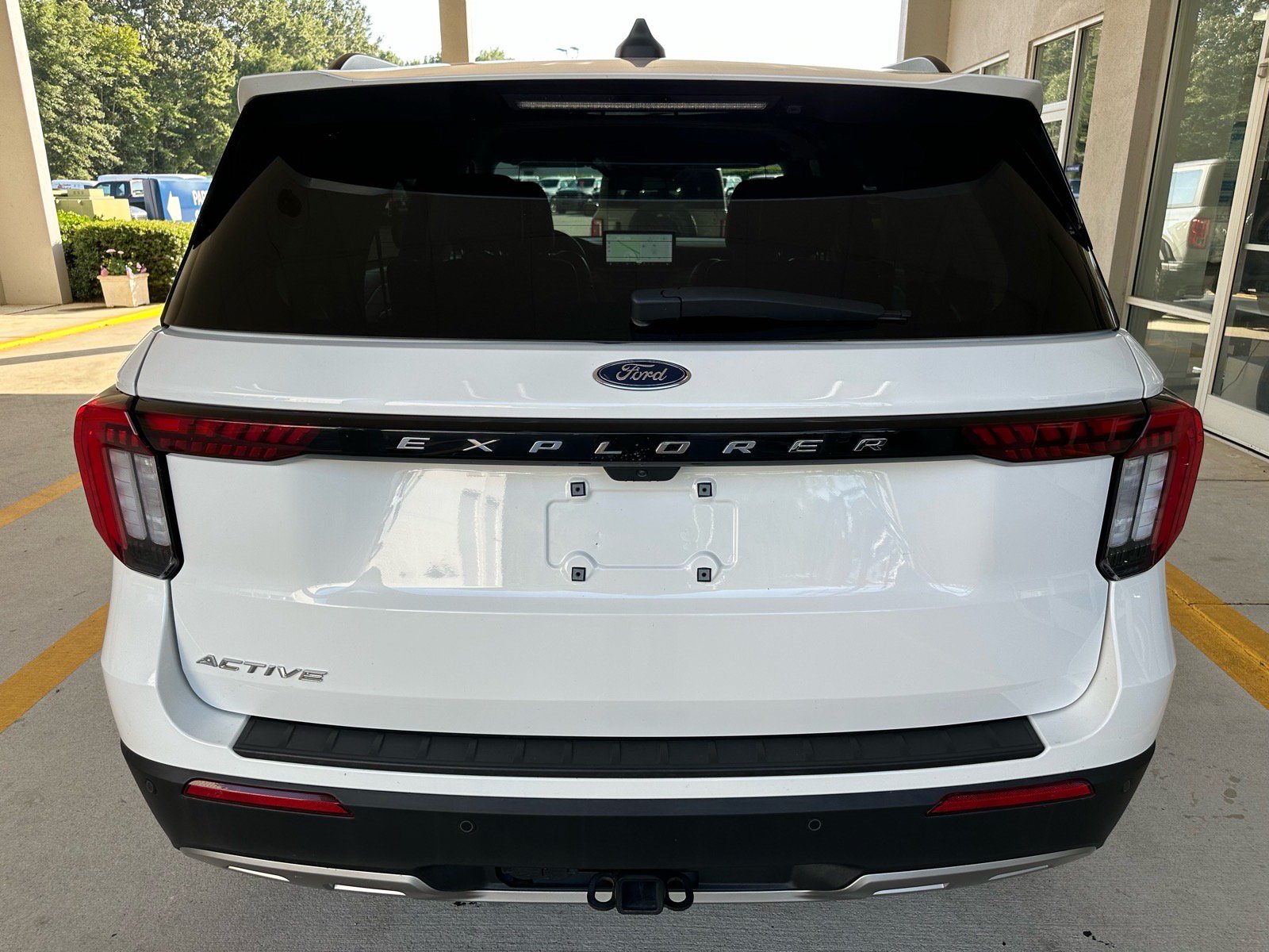 Certified 2025 Ford Explorer Active w/ Active Comfort Package RWD image 11