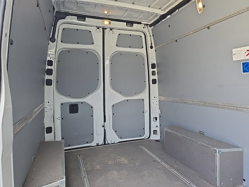 Used 2024 Mercedes-Benz Sprinter 2500 image 16