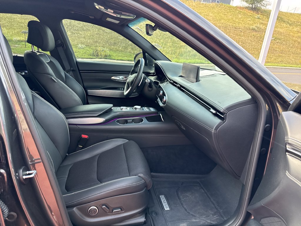 Used 2024 Genesis GV70 2.5T w/ Sport Prestige Package AWD/4WD image 28
