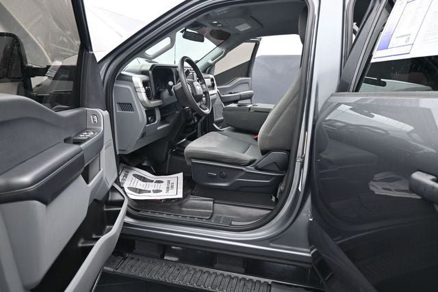 Certified 2024 Ford F250 XLT AWD/4WD image 14
