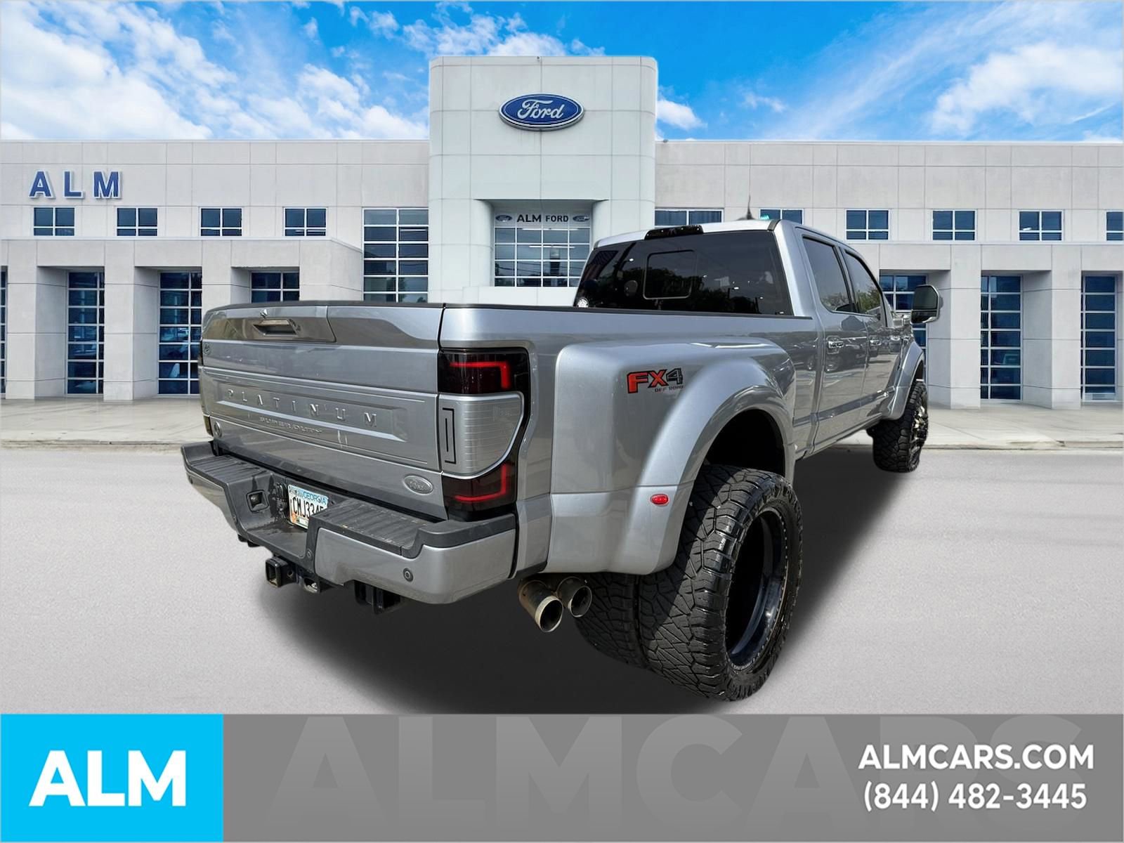 Certified 2022 Ford F450 Platinum w/ FX4 Off-Road Package image 8