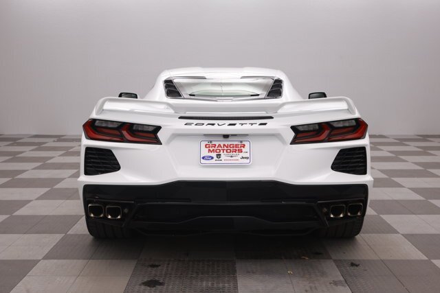 Used 2022 Chevrolet Corvette Stingray Coupe w/ Z51 Performance Package RWD image 9