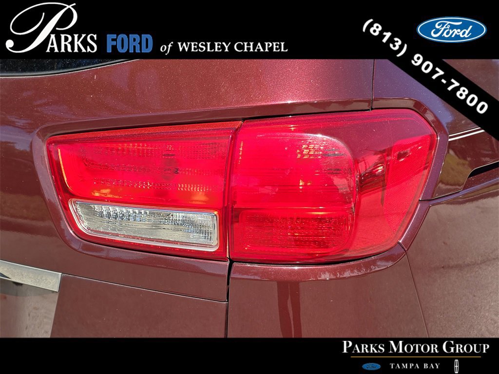 Used 2017 Kia Sedona LX w/ LX Essentials Premium Package image 8