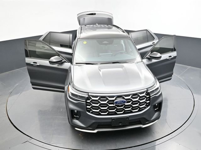 Certified 2025 Ford Explorer Platinum image 41