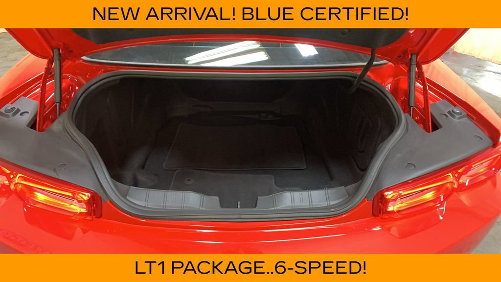 Used 2022 Chevrolet Camaro LT w/ Technology Package RWD image 17