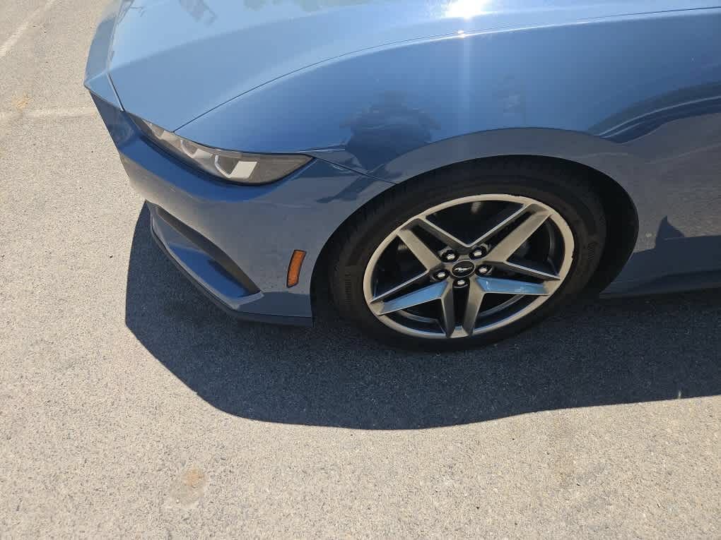 Certified 2024 Ford Mustang Coupe RWD image 3