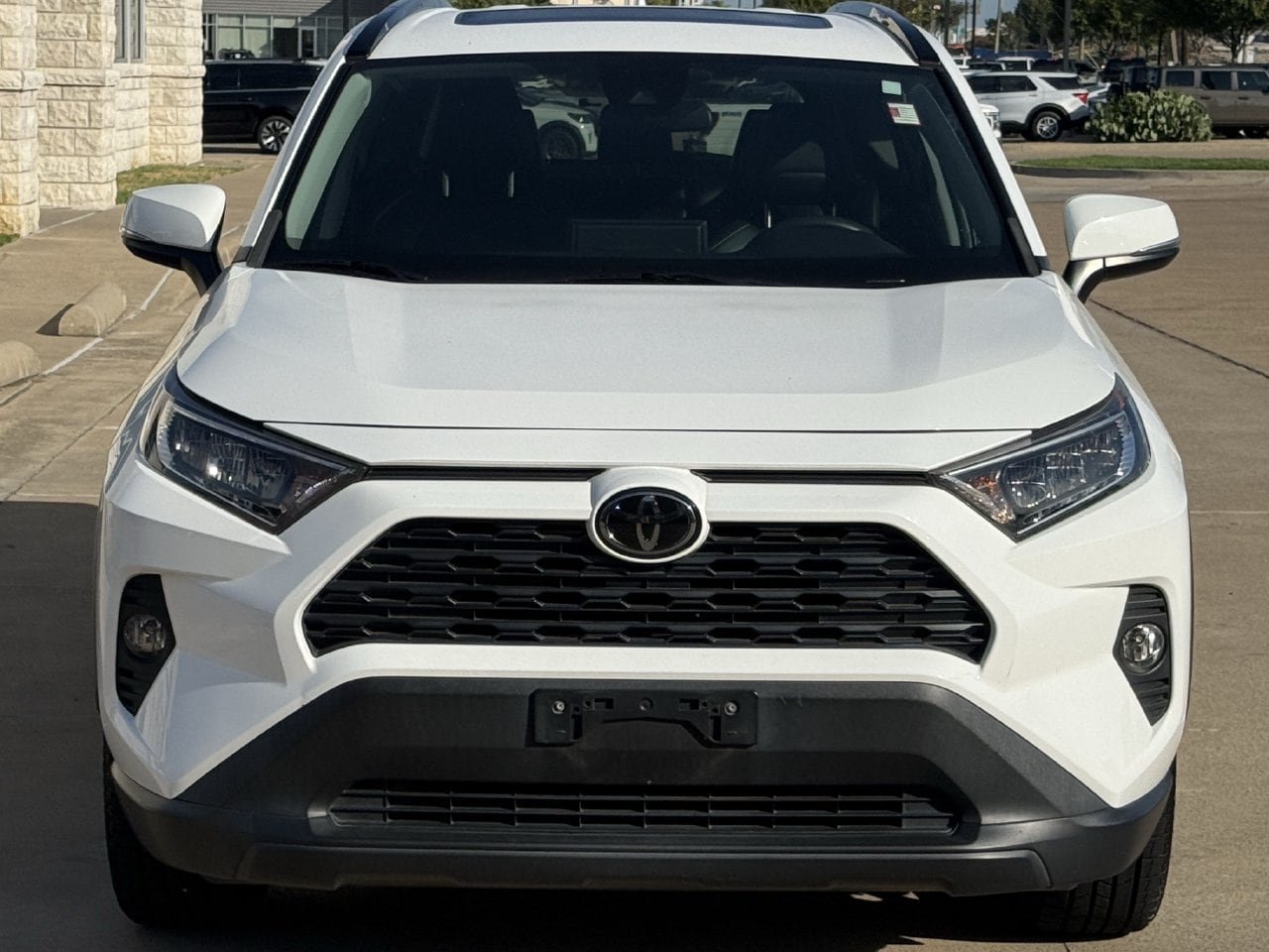 Used 2020 Toyota RAV4 XLE Premium FWD image 8