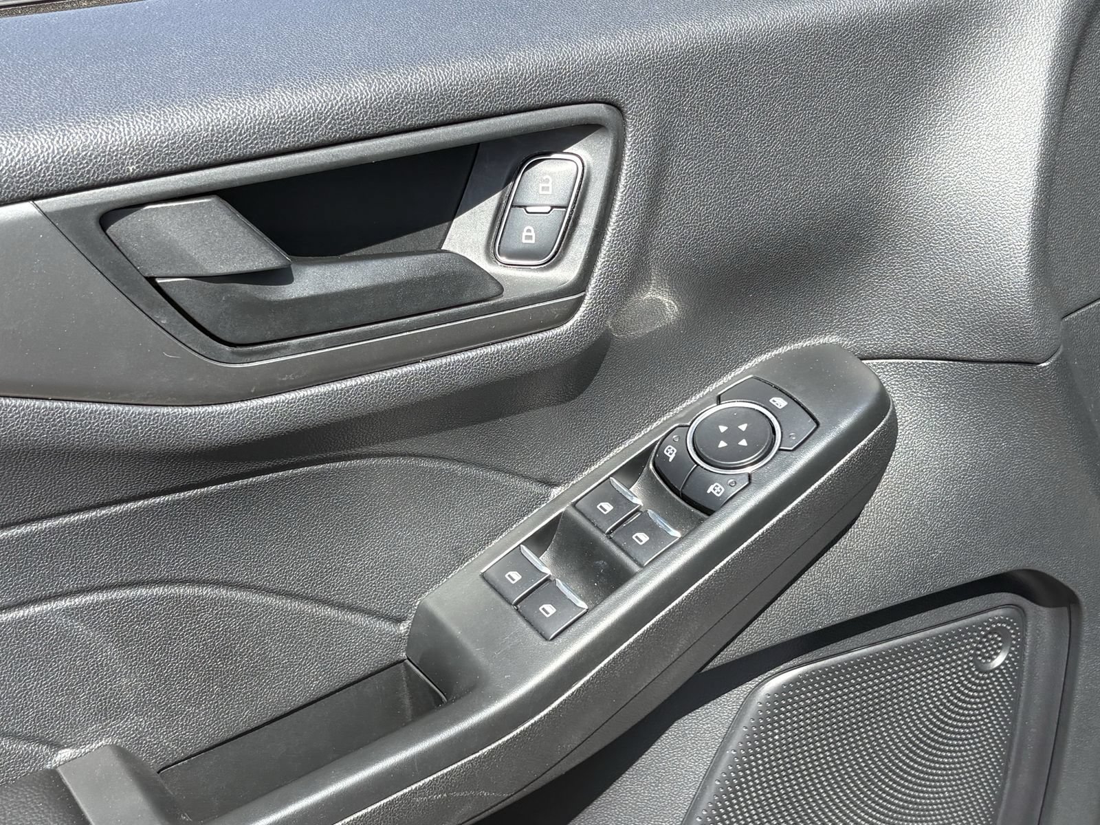 Certified 2025 Ford Escape Active AWD/4WD image 24