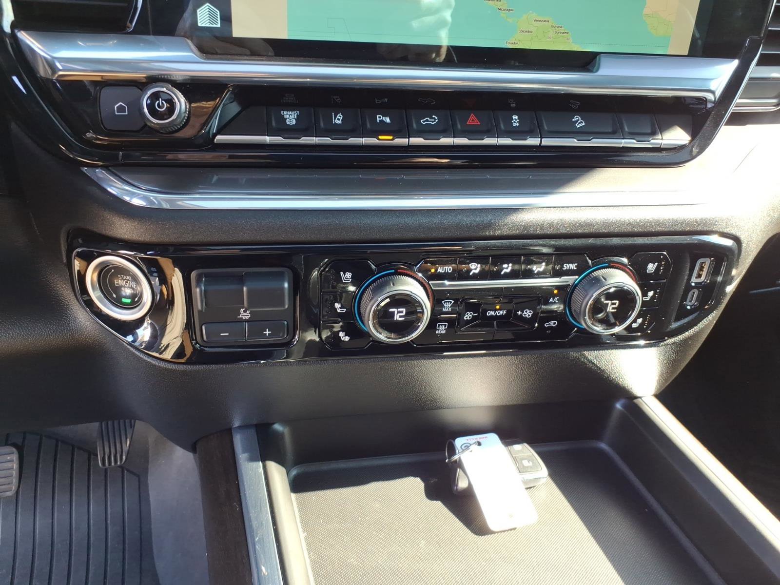 Used 2025 Chevrolet Silverado 2500 High Country w/ High Country Premium Package AWD/4WD image 21