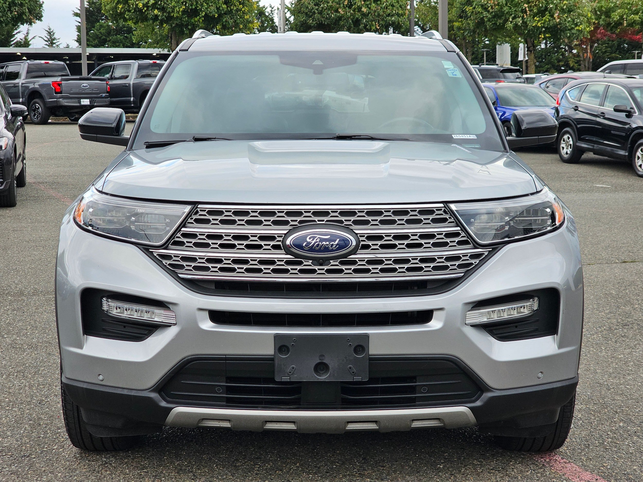 Certified 2023 Ford Explorer Limited AWD/4WD image 2