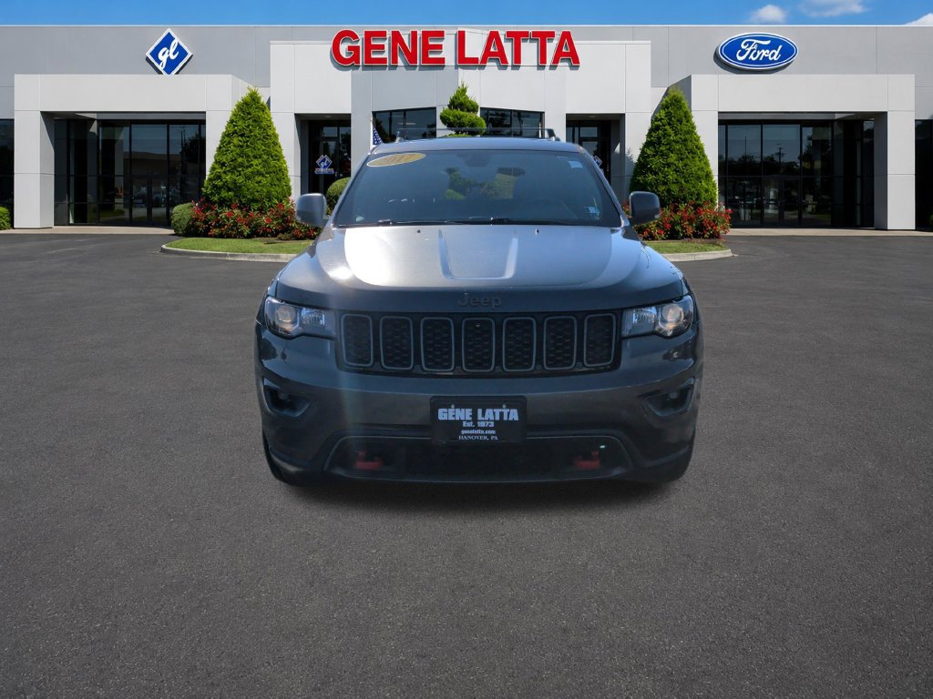 Used 2017 Jeep Grand Cherokee Trailhawk AWD/4WD image 2