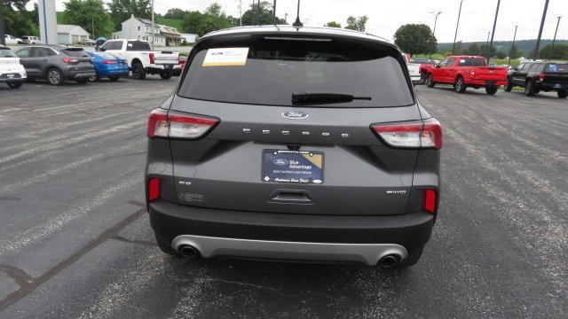 Certified 2022 Ford Escape SE w/ Cold Weather Package image 4