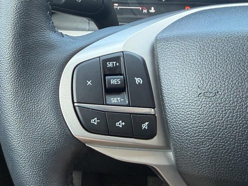 Certified 2023 Ford Explorer XLT w/ Equipment Group 202A image 16