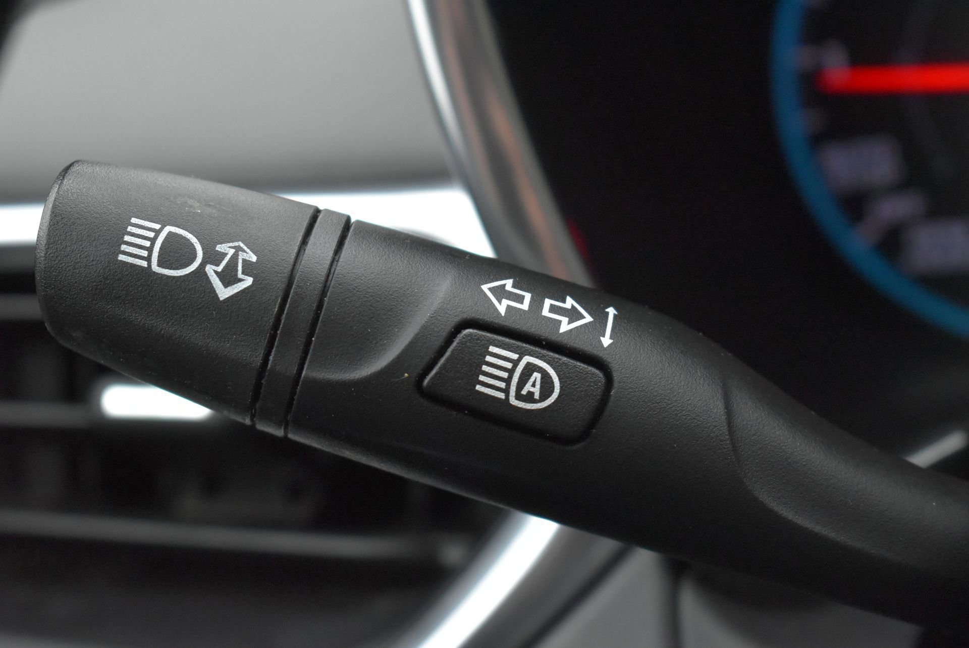 Used 2020 Chevrolet Equinox LS image 19