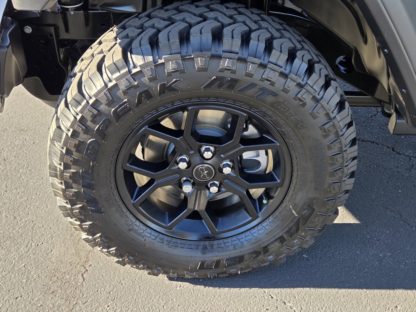 Used 2025 Jeep Wrangler Sport image 9