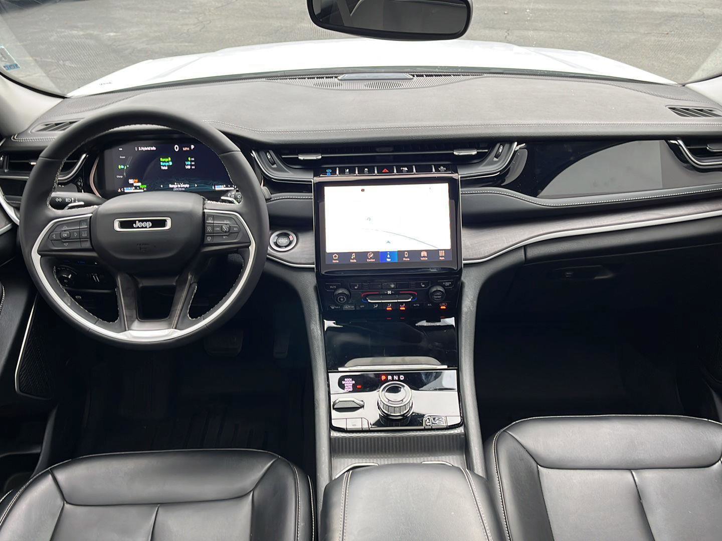 Used 2024 Jeep Grand Cherokee Limited 4xe image 18