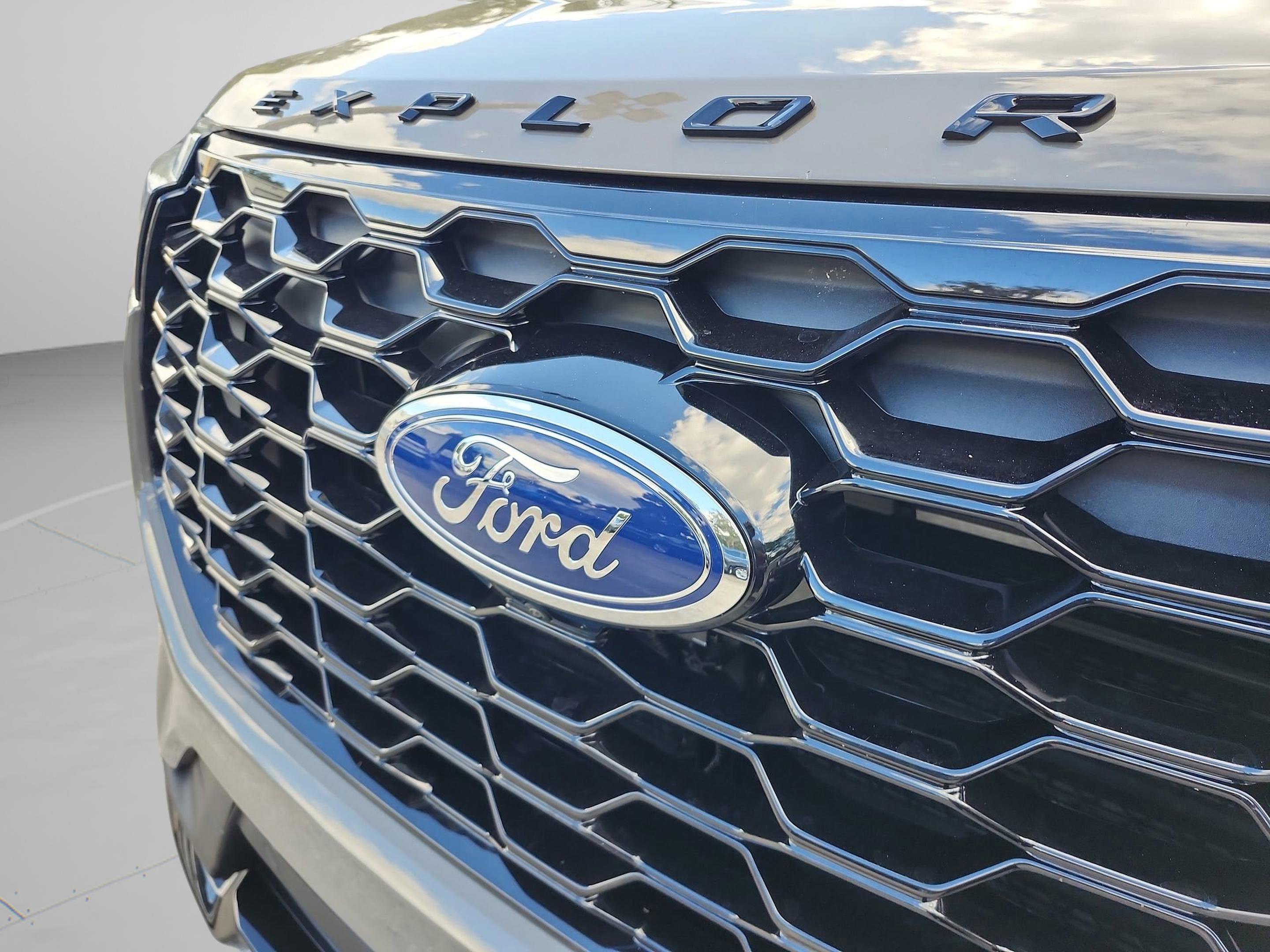 Certified 2026 Ford Explorer ST image 28