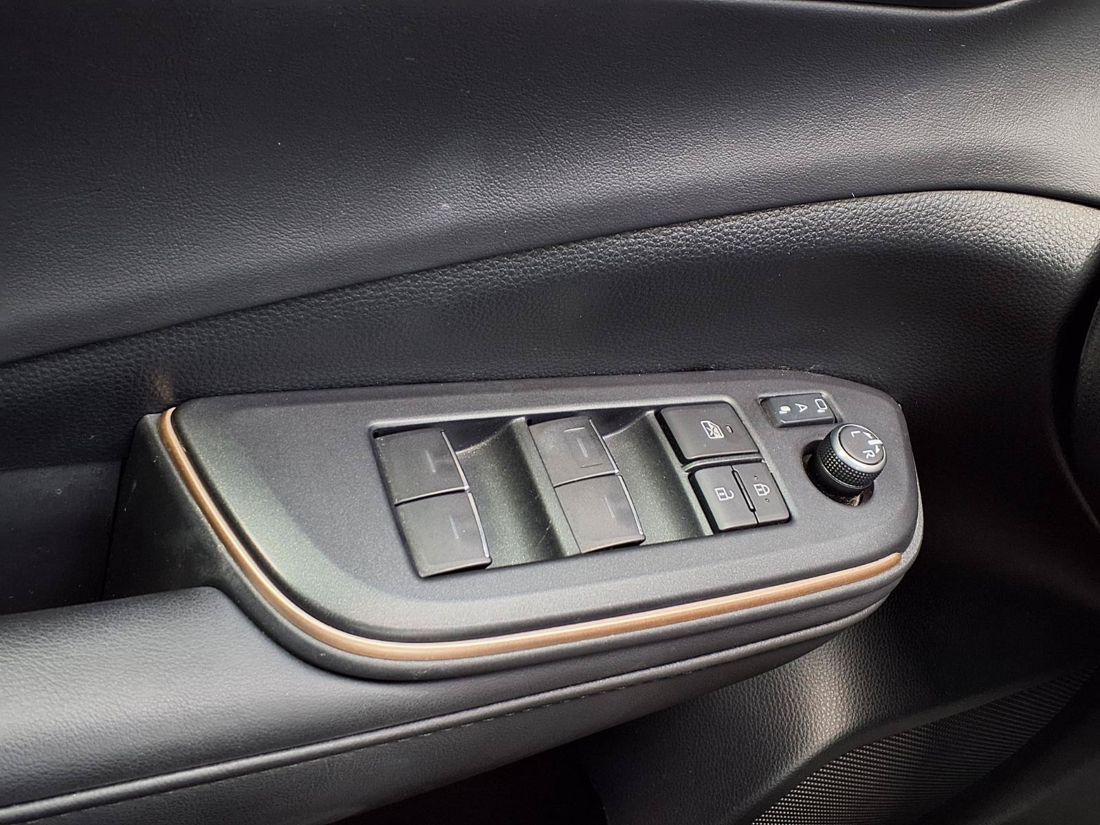 Used 2023 Toyota Crown Platinum AWD/4WD image 17