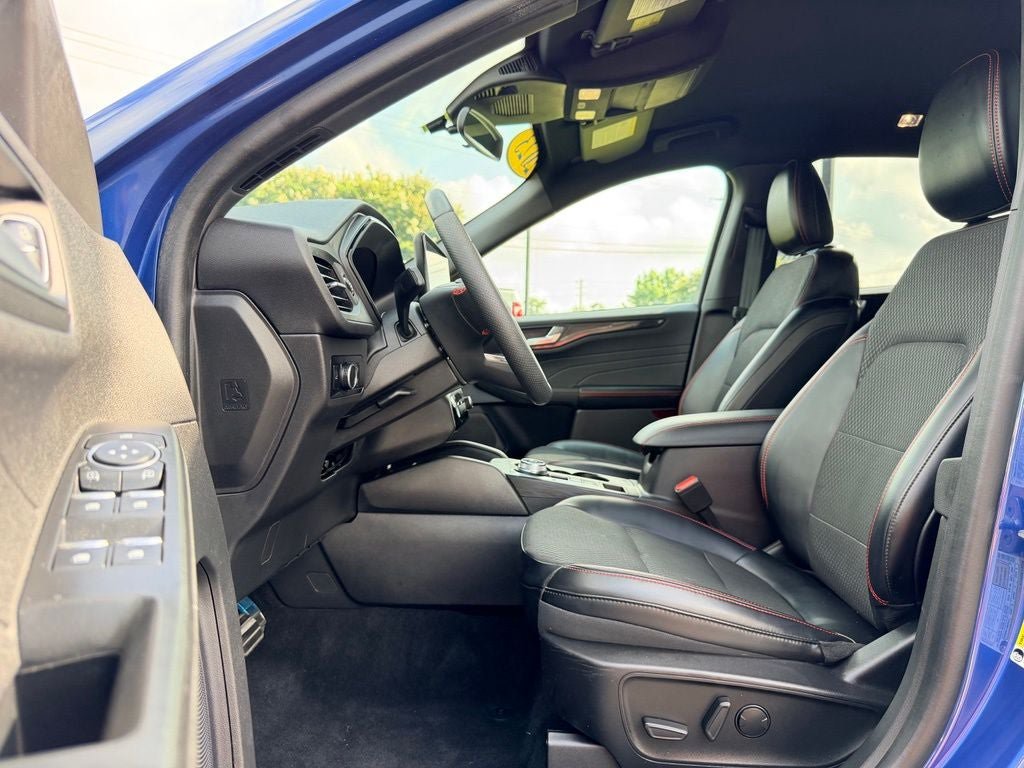Certified 2023 Ford Escape ST-Line w/ Tech Pack #1 FWD image 21