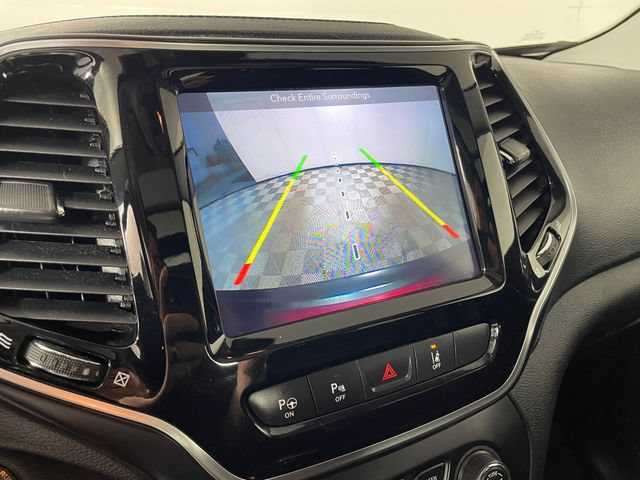 Used 2019 Jeep Cherokee Limited w/ Technology Group AWD/4WD image 9