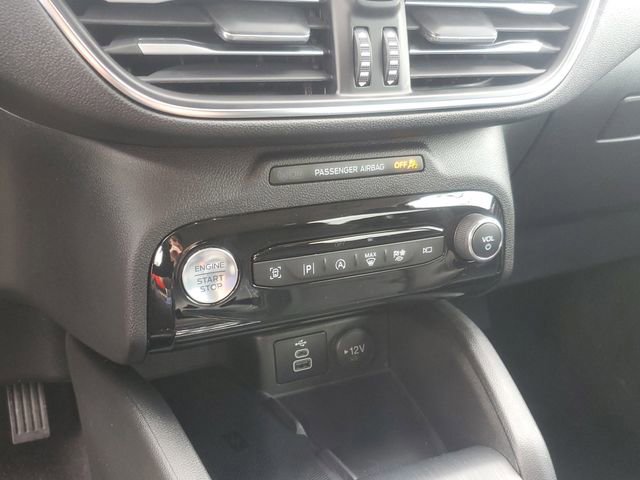 Certified 2024 Ford Escape Platinum AWD/4WD image 19