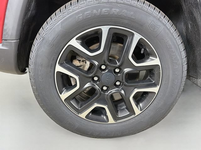 Used 2020 Jeep Compass Trailhawk AWD/4WD image 36