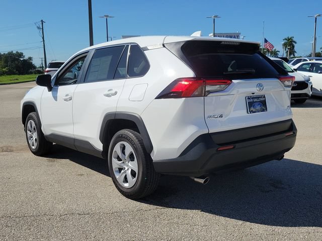 Used 2025 Toyota RAV4 LE FWD image 4