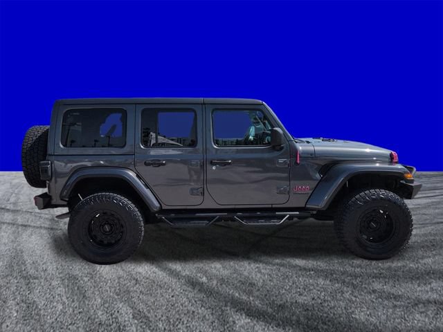 Used 2019 Jeep Wrangler Unlimited Sahara AWD/4WD image 3