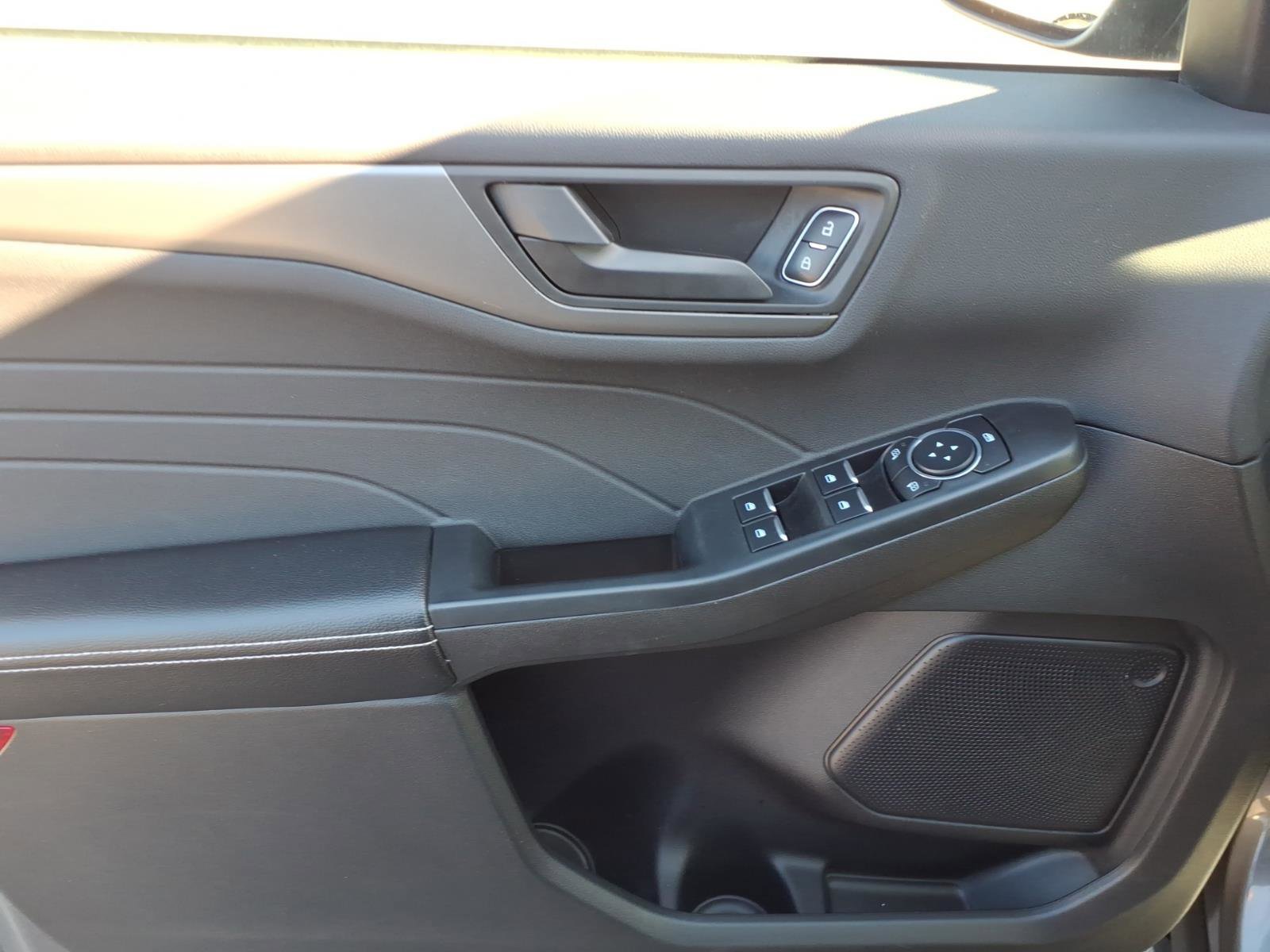 Certified 2024 Ford Escape Active AWD/4WD image 11